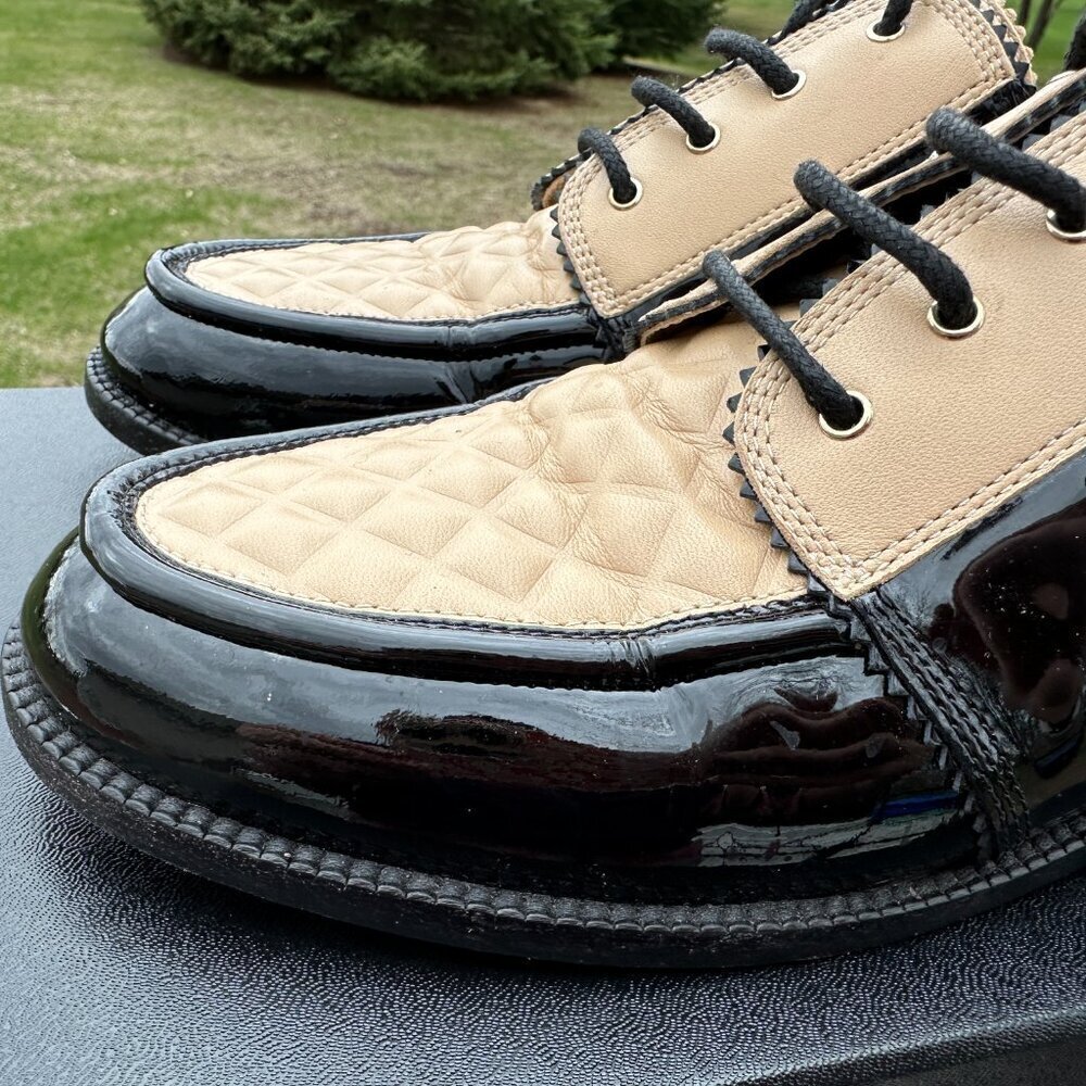 Chanel 18A Beige/Black Leather/Patent Leather Lace Up Oxford Shoes Size 39.5 - Picture 8 of 16